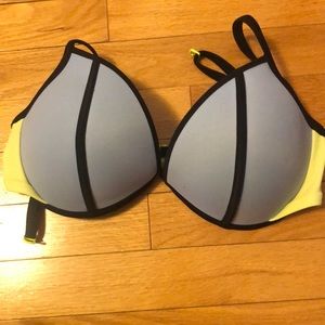 Victoria’s Secret bikini top